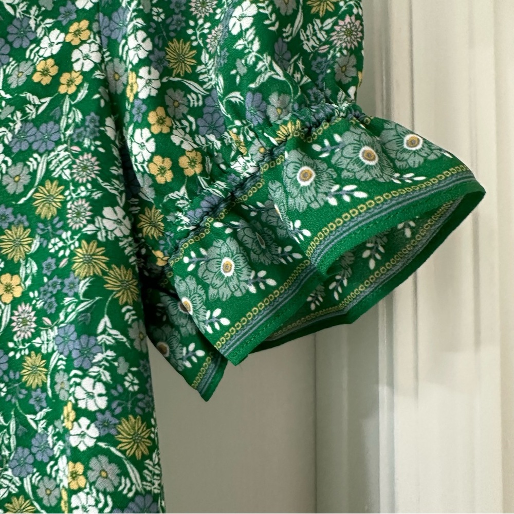 Max Studio Green Floral Blouse with Flutter Sleeves, Size M - Picture 3 of 7